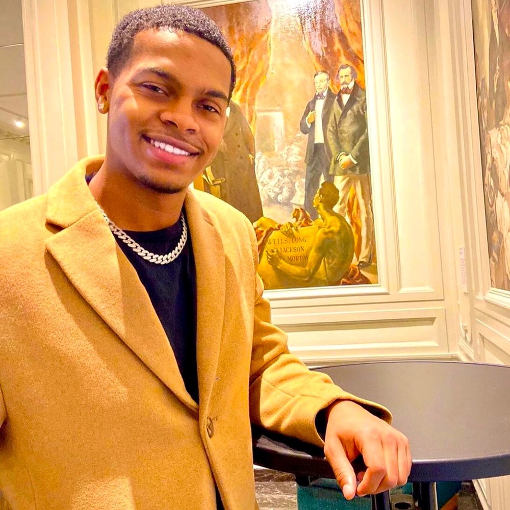 Meet your Posher, Cameron